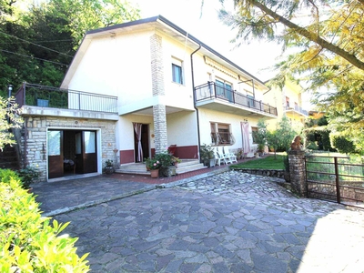 Villa in vendita a Aulla Massa Carrara