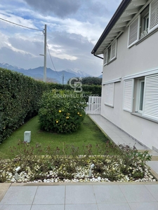 Villa in vendita a Forte dei Marmi - Zona: Vaiana