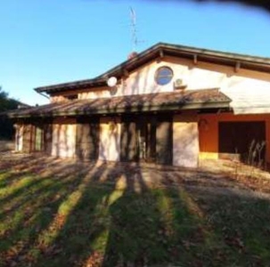 Villa in vendita a Limido Comasco Como