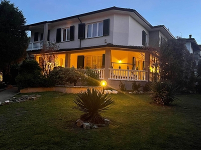 Villa in vendita a Ponte Dell'olio Piacenza Biana