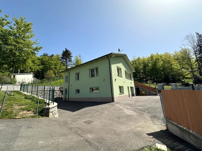 Villa in Via Zenzocchi Dino 25 in zona Pian di Balestra a San Benedetto Val di Sambro