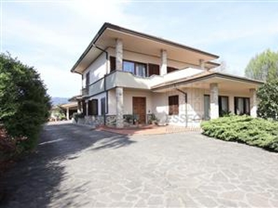 Villa - recente costruzione a Lucca
