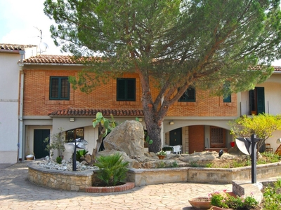 Villa singola in Contrada Portelle, Gangi, 15 locali, 5 bagni, 651 m²