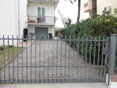 Villetta a schiera in Vendita a Rimini, zona MIRAMARE, 340'000€, 215 m²