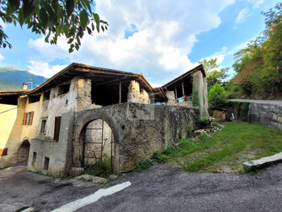 rustico / casale in vendita a Cavedine