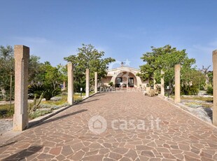 Albergo in Vendita in Via Salento a Melpignano