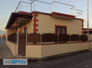 Appartamento arredato con terrazzo Centro