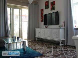 Appartamento arredato con terrazzo Centro