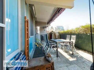 Appartamento arredato con terrazzo Centro