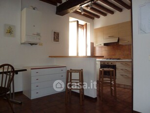 Appartamento in Affitto in Borgo Tasso a Parma