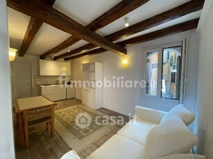 Appartamento in Affitto in Campo San Luca a Venezia