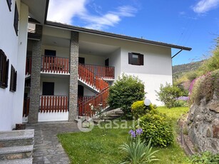 Appartamento in Affitto in Frazione Villa a Challand-Saint-Victor