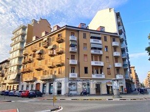 Appartamento in Affitto in Piazza Giovanni Bottesini 3 a Torino