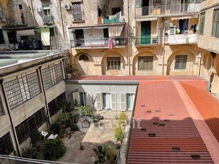 Appartamento in Affitto in Salita Trinità degli Spagnoli 21 a Napoli