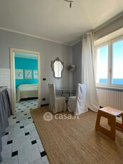 Appartamento in Affitto in Via aurelia a Genova