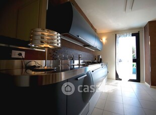 Appartamento in Affitto in Via Carlo Alberto a Moniga del Garda