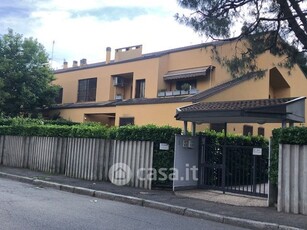 Appartamento in Affitto in Via Carlo Goldoni 5 a Monza