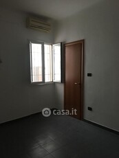 Appartamento in Affitto in Via Cesare Battisti 103 a Taranto