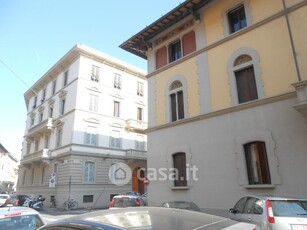 Appartamento in Affitto in Via Duca D'Aosta 2 -10 a Firenze