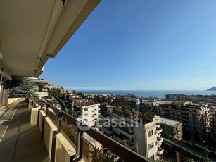 Appartamento in Affitto in Via Enrico Bottiglieri 4 a Salerno