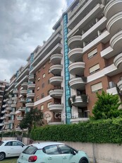 Appartamento in Affitto in Via Francesco Menzio 30 a Roma