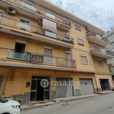 Appartamento in Affitto in Via Lia a Reggio Calabria