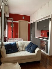 Appartamento in Affitto in Via Lodovico Montegani 10 a Milano