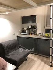 Appartamento in Affitto in Via Mantova 8 a Milano