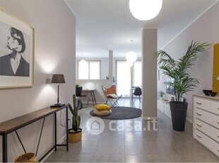Appartamento in Affitto in Via Mario Davi 154 a Travedona-Monate
