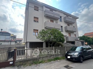 Appartamento in Affitto in Via Monte San Primo 41 a Cesano Maderno