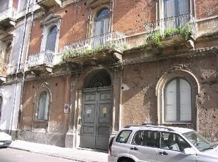 Appartamento in Affitto in Via Papale a Catania