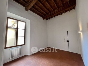 Appartamento in Affitto in Via Sguazza a Firenze