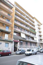 Appartamento in Vendita in Via Ammiraglio Caracciolo 6 a Catania