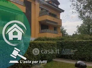 Appartamento in Vendita in Via Carlo Montanari 16 A a Monza