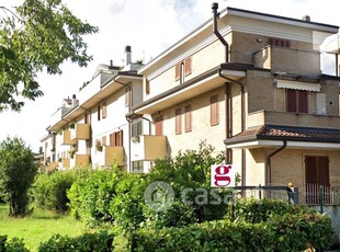Appartamento in Vendita in Via Francesco Baracca a Cantù