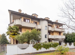 Appartamento in Vendita in Via Venezia 50 a Nova Milanese