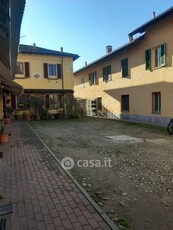 Appartamento in Vendita in Viale Partigiani a Pavia