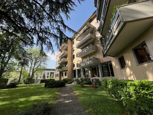 Appartamento in Via Francesco Petrarca 2, Como, 5 locali, 2 bagni