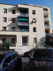 Appartamento in Via Fratelli Bronzetti 16, Firenze, 6 locali, 1 bagno