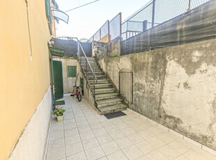 Appartamento in Via San Quirico 23, Genova, 5 locali, 1 bagno, 66 m²