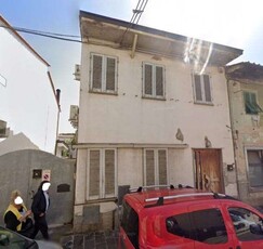 Appartamento in Via XXIV Maggio 13, Campi Bisenzio, 6 locali, 2 bagni