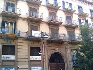 Appartamento Quadrilocale in vendita a Caserta
