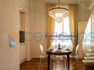 Appartamento Quadrilocale in vendita a Firenze