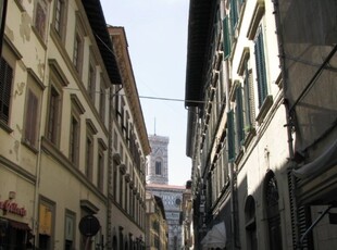 Attico a Firenze, 5 locali, 2 bagni, 108 m², ultimo piano, terrazzo