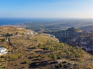 AVOLA ANTICA - TERRENO PANORAMICO DI 2,5 ETTARI