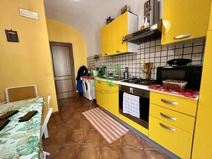 Bilocale in Via dell'Oro 95, Catania, 1 bagno, arredato, 64 m²