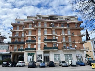 Bilocale a Monsampolo del Tronto, 1 bagno, 76 m², ascensore in vendita