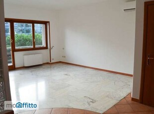 Bilocale arredato con terrazzo Eur, laurentino, checchignola, montagnola, fonte meravigliosa