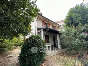 Casa Bi/Trifamiliare in Affitto in Via Irma Bandiera a Granarolo dell'Emilia