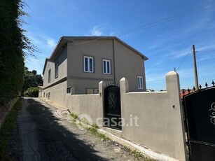 Casa Bi/Trifamiliare in Vendita in Via Collinet a Livorno